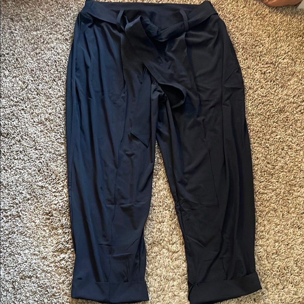 Athleta Capri’s